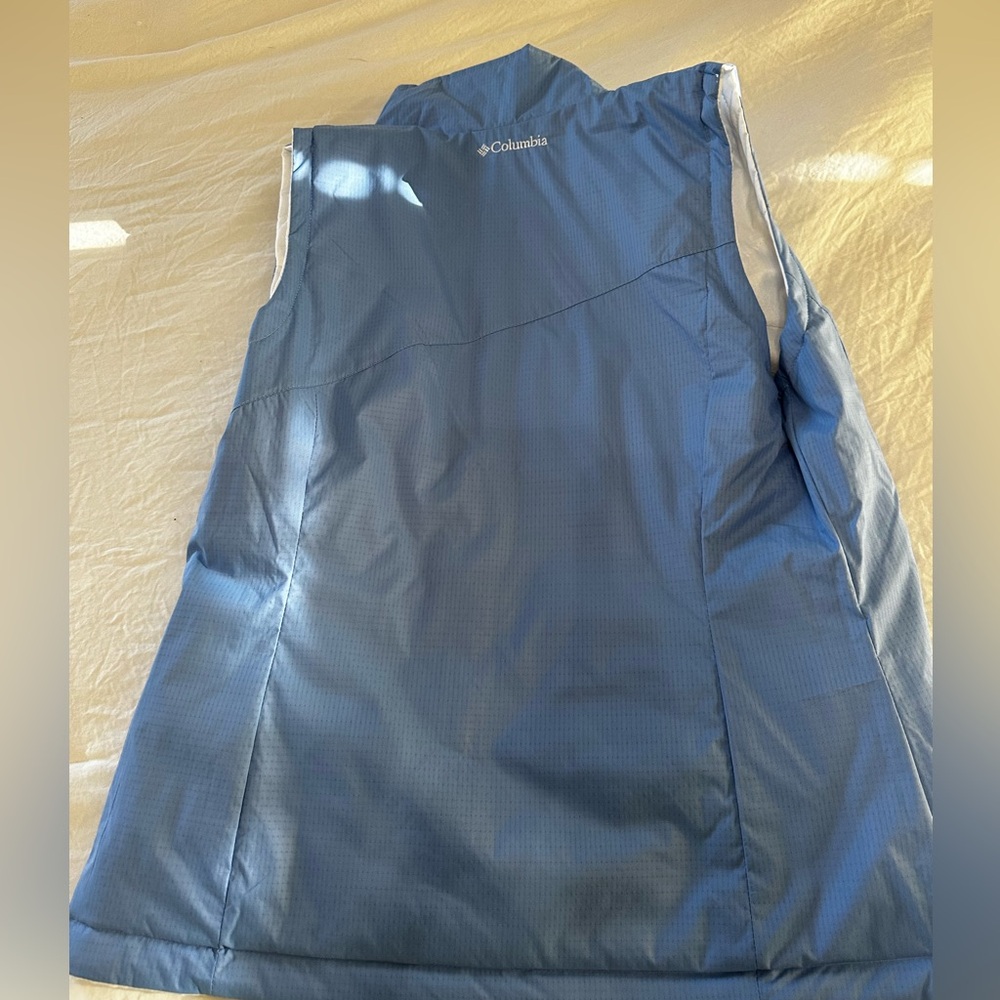 Women’s reversible Tar Heels vest - brand new with tags - size medium - Picture 5 of 6